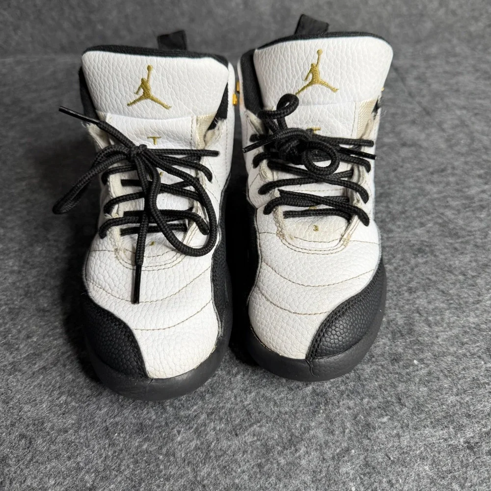 Jordan 12 Retro Royalty Taxi White Black Gold 151186-170‎ Boys Size 1Y